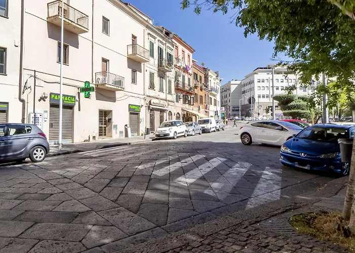 Lovely Piazza Santa Maria Apartment